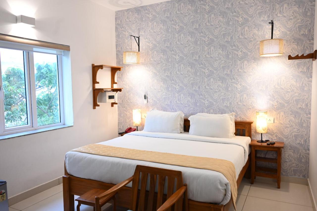 Hotel Aura By Woco Stays Pondicherry Exterior foto